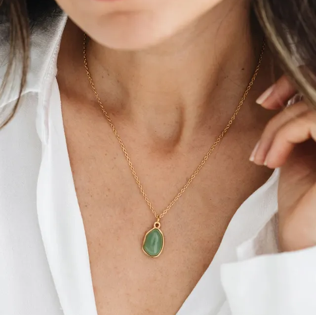Green Jade Pendant Necklace for Luck & Prosperity