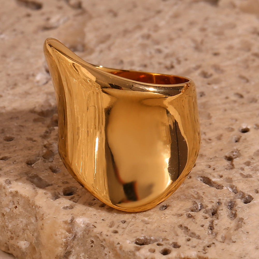 Eliana Ring
