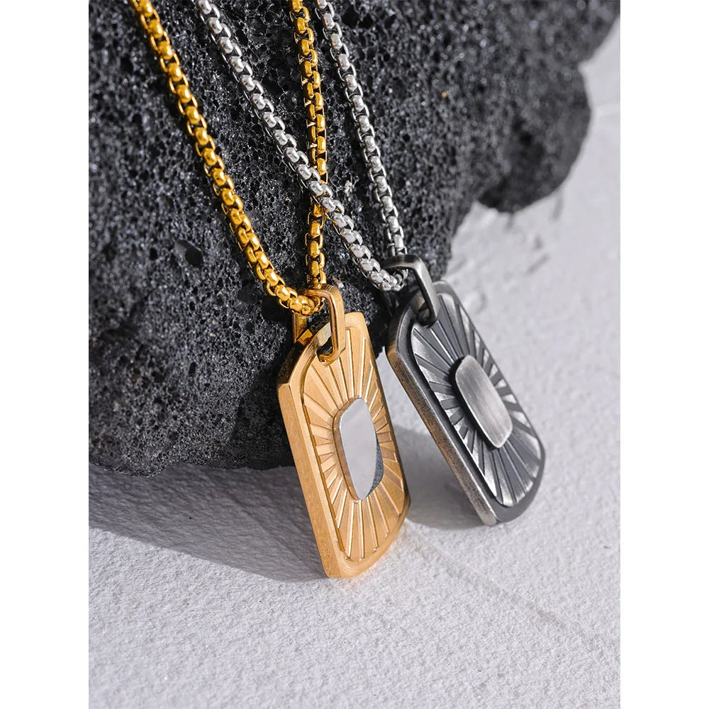 Cyrus Pendant Necklace