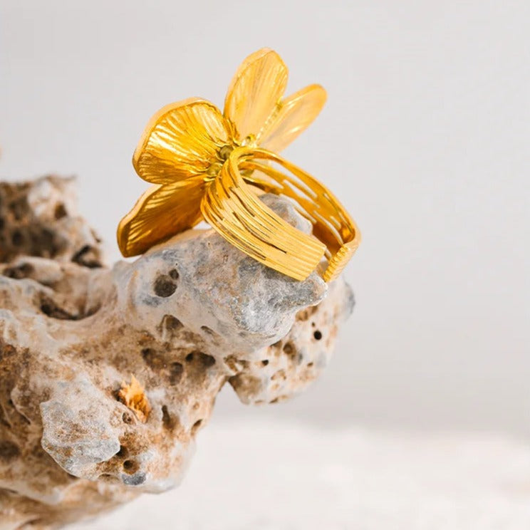 Daffodil Ring
