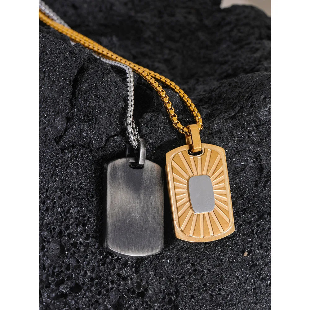 Cyrus Pendant Necklace