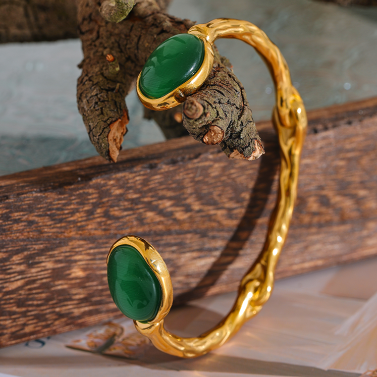 Green Jade Bracelet for Prosperity & Luck