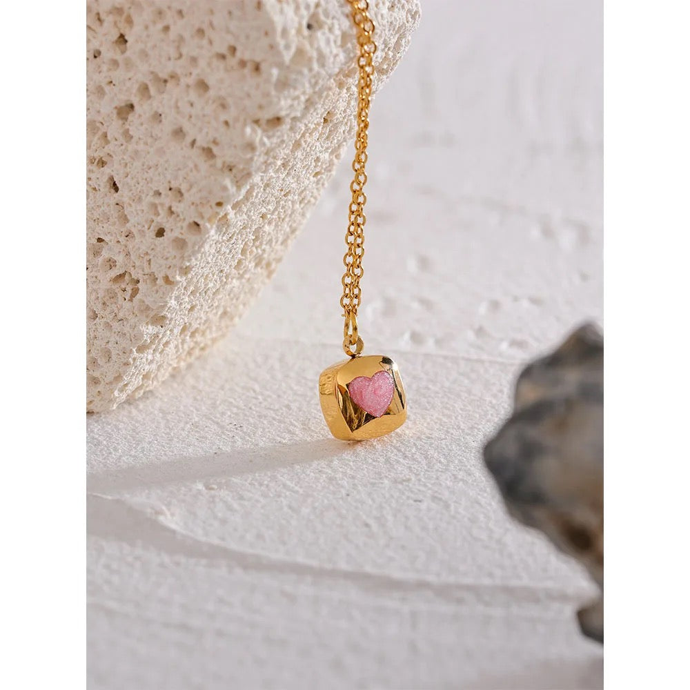 Emma Heart Pendant Necklace