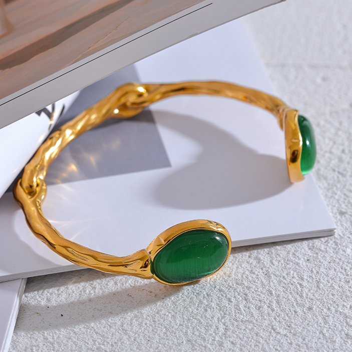 Green Jade Bracelet for Prosperity & Luck