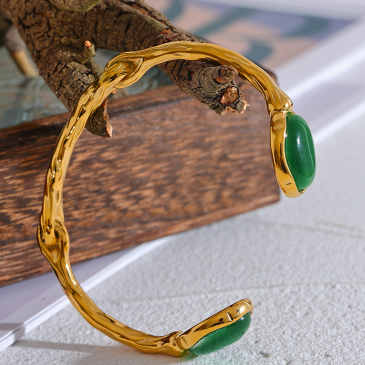 Green Jade Bracelet for Prosperity & Luck